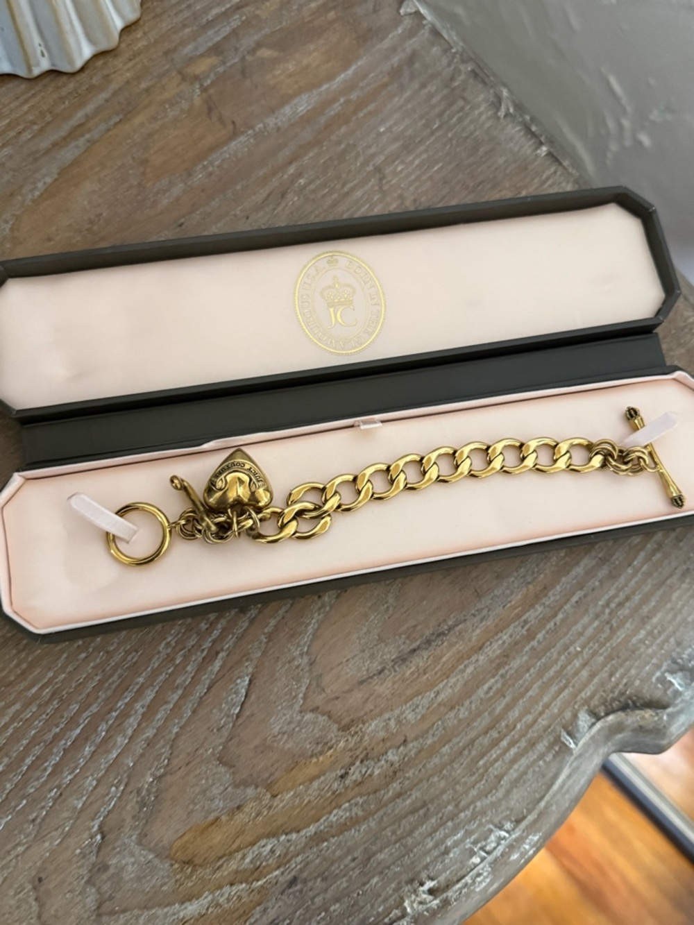 Juicy Couture Y2K Gold Charm Bracelet - Picture 4 of 7